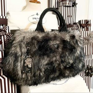 PRADA!⭐️❤️‍🔥SHOWSTOPPER!⭐️FAUX FUR TOTE! LARGE! ONE OF A KIND!⭐️EUC! No Damages